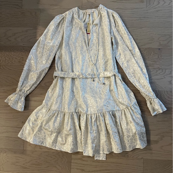 Michael Kors Foil Paisley Print V-Neck Tie Tiered Dress - Picture 6 of 7